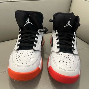 Nike Jordan Mars 270